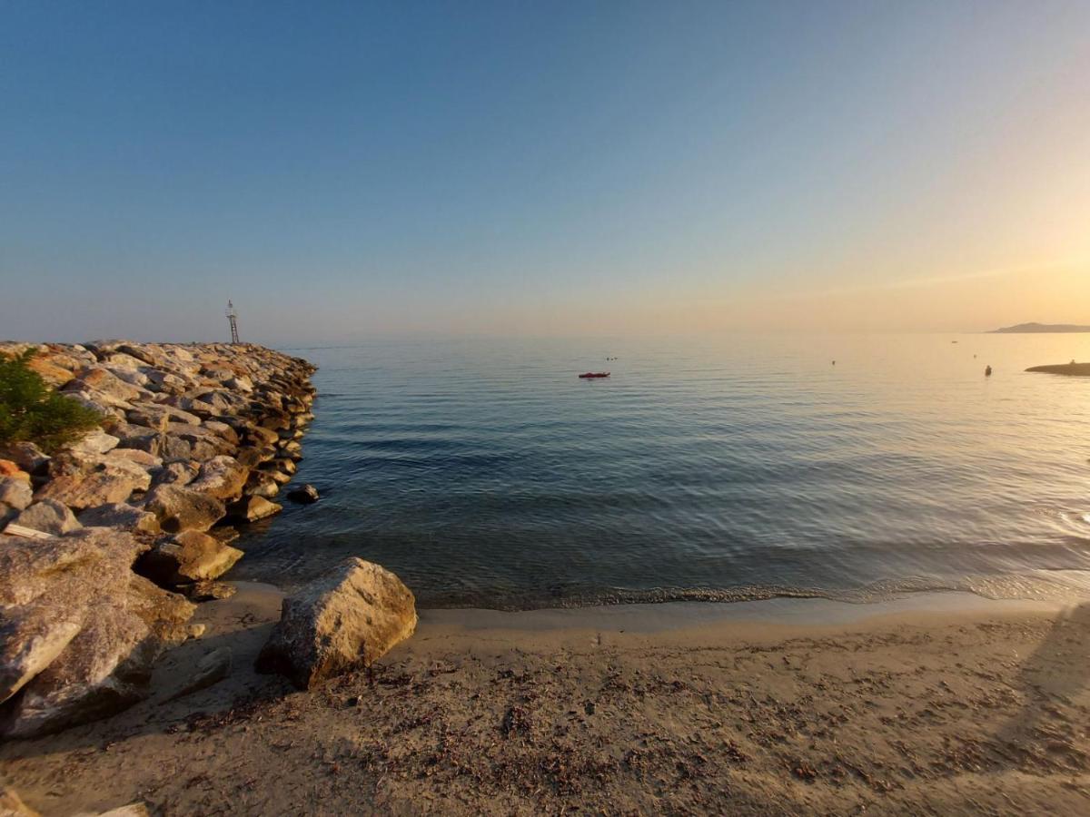 Pansion Alexandros By The Sea Aparthotel Nea Skioni Exterior photo